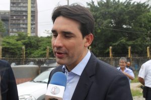 De saída de ministério, ministro Silvio Costa Filho volta a Santos para anúncios